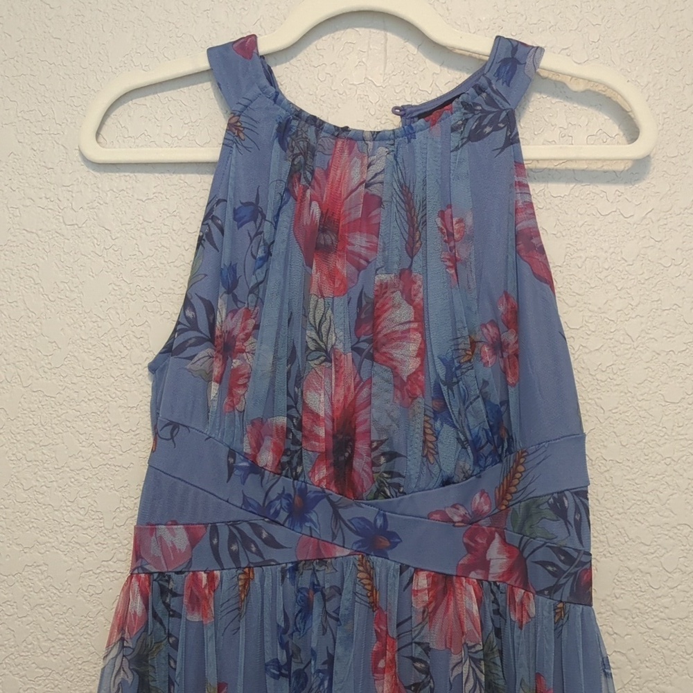 Candalite Petite blue pink floral sleeveless fit and flare maxi dress - Picture 2 of 6